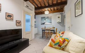 Piazza Dei Cavalieri Confortable Apartment