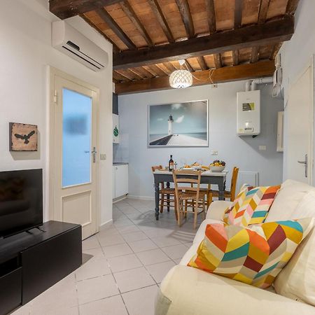 Piazza Dei Cavalieri Confortable Apartment Pisa Esterno foto